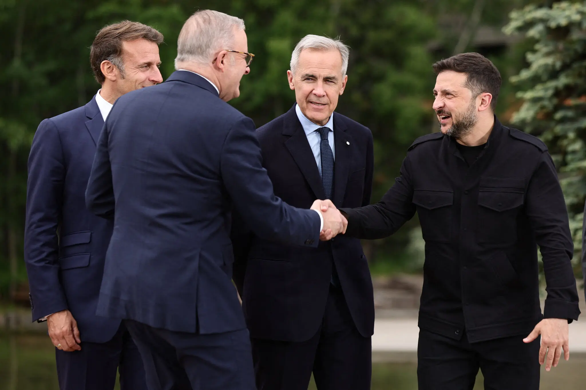 Президент України Володимир Зеленський зустрівся зі світовими лідерами на саміті 